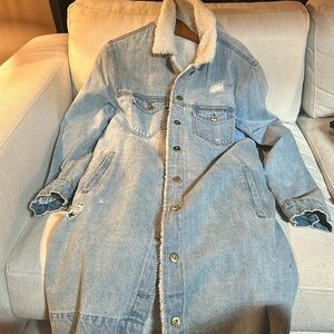 Jean Pistola Sherpa trucker coat. Size large. Runs small.